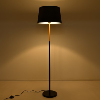 GloboStar® CEDAR 00827 Μοντέρνο Φωτιστικό Δαπέδου Μονόφωτο 1 x E27 Μαύρο Μεταλλικό Καμπάνα με Μαύρο Ύφασμα & Εφέ Ξύλου D40 x H148cm Διακόσμηση - Φωτισμός - Χαλιά