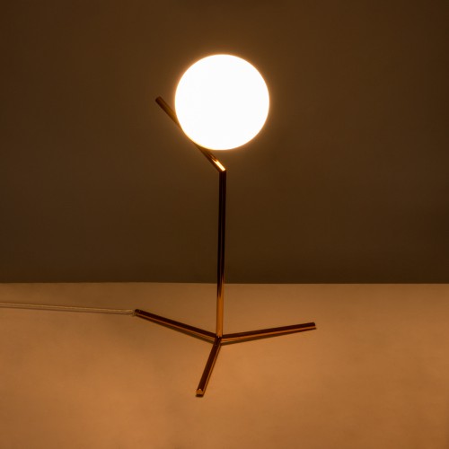 GloboStar® ELFIS GOLD 01551 Μοντέρνο Επιτραπέζιο Φωτιστικό Πορτατίφ Μονόφωτο Χρυσό Μεταλλικό με Λευκό Γυαλί Φ15 x Υ53cm Διακόσμηση - Φωτισμός - Χαλιά GloboStar® ELFIS GOLD 01551 Μοντέρνο Επιτραπέζιο Φωτιστικό Πορτατίφ Μονόφωτο Χρυσό Μεταλλικό με Λευκό Γυαλί Φ15 x Υ53cm Διακόσμηση - Φωτισμός - Χαλιά